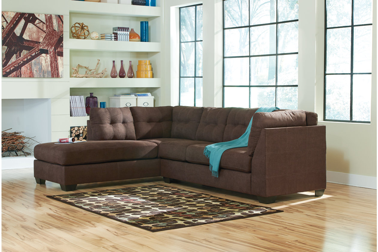 Maier 2-Piece Sectional with Chaise,Instore