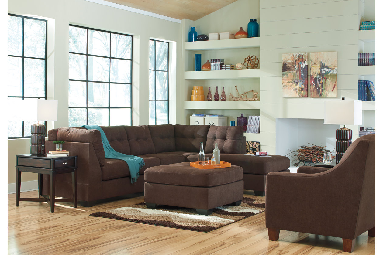 Maier 2-Piece Sectional with Chaise,Instore