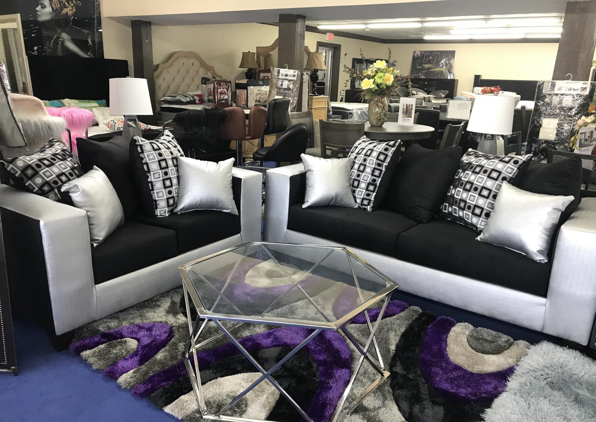 White/Black Sofa & Loveseat,Instore