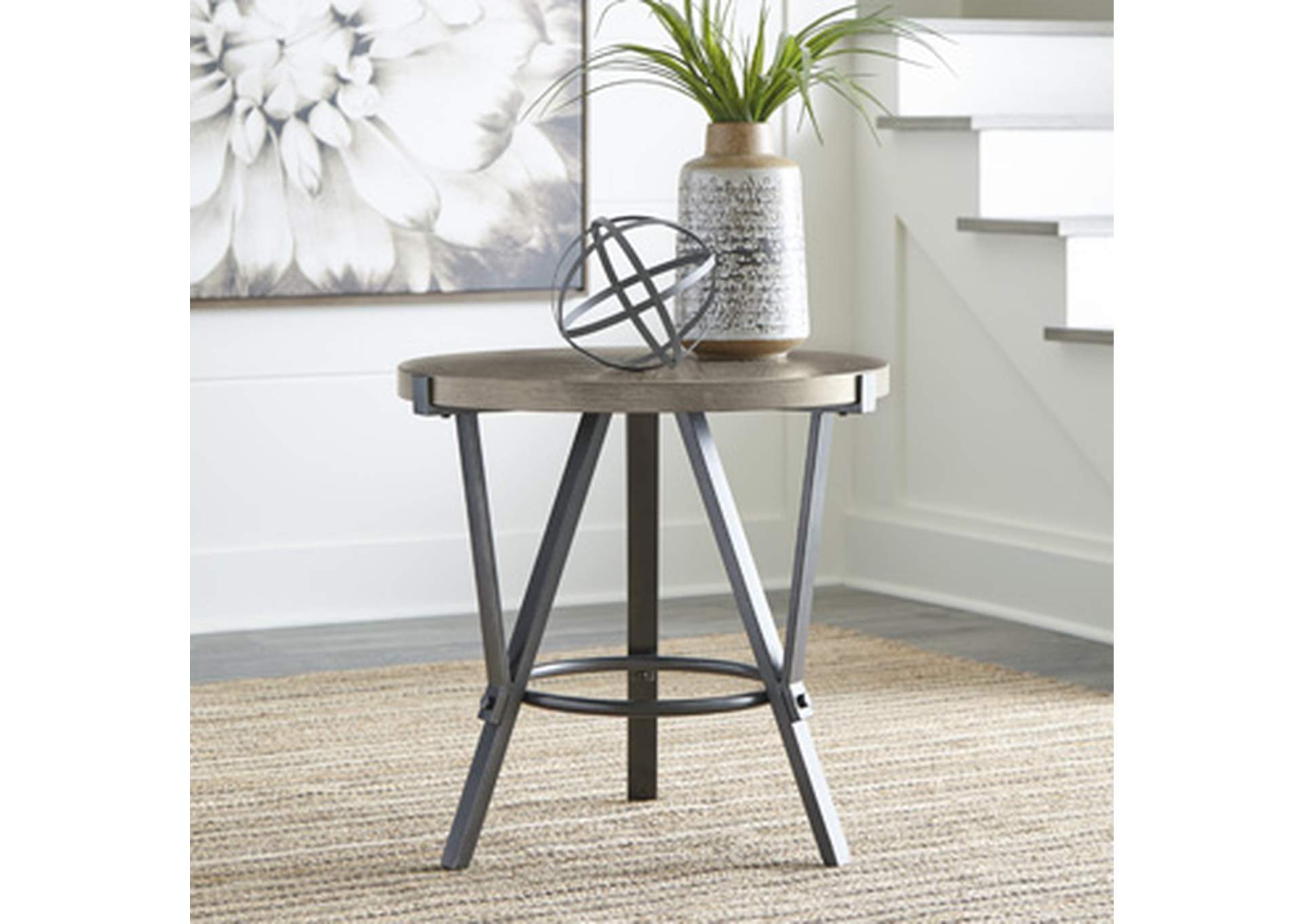 Zontini End Table,In Store
