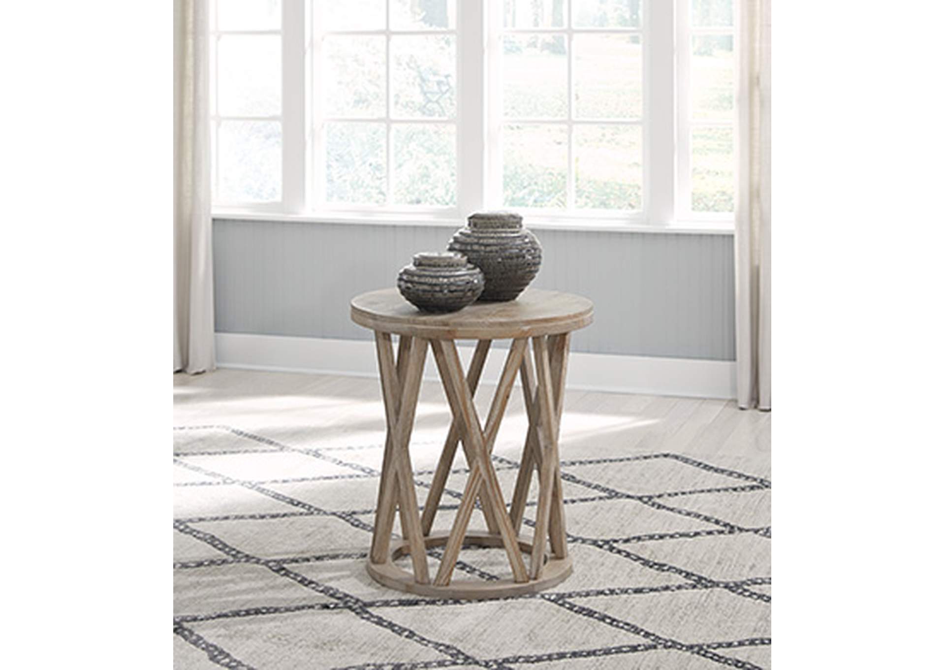 Glasslore End Table,In Store