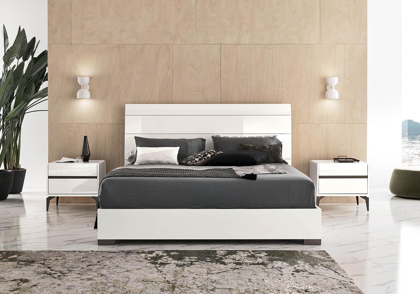 Celeste Queen Bed,Huffman Koos