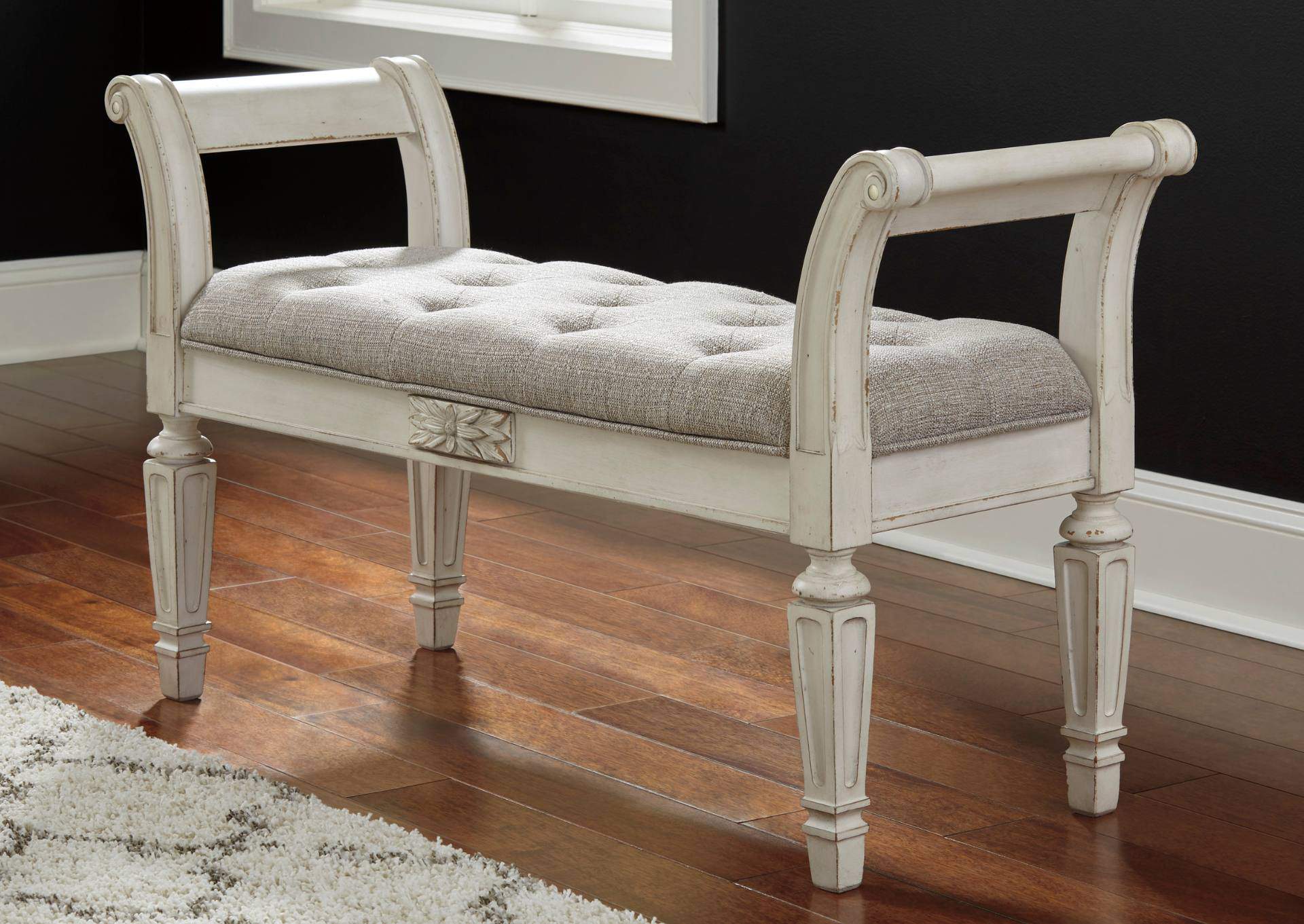 REALYN ACCENT BENCH,ASHLEY FURNITURE INC.