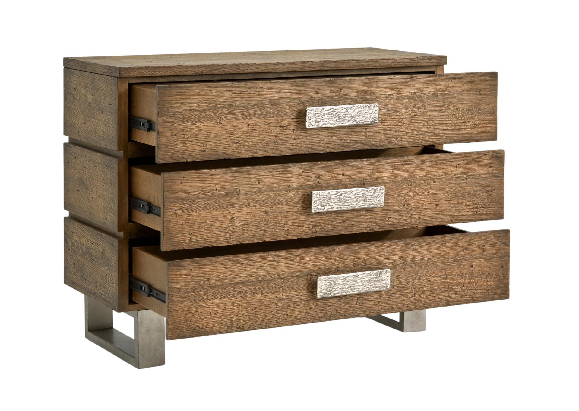 AMHERST LIGHT OAK ACCENT CHEST,MAGS