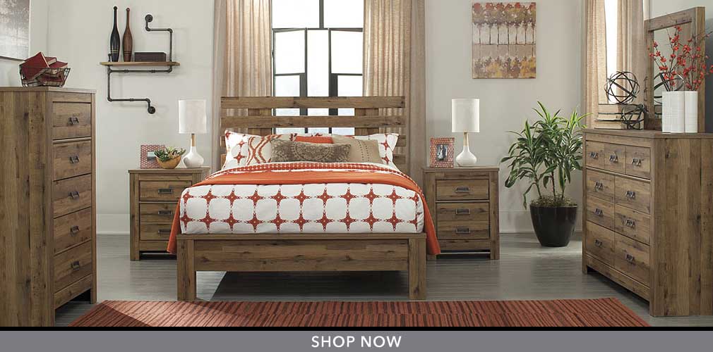 Cinrey Medium Brown Queen Panel Bed w/ Dresser and Mirror