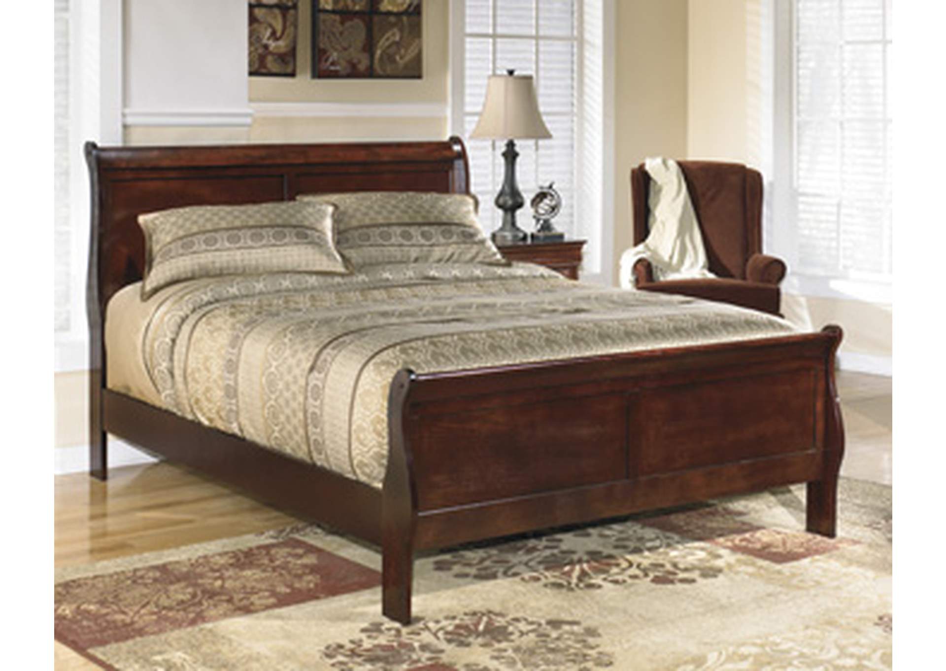 Alisdair Queen Sleigh Bed with Mirrored Dresser,Back to School Savings