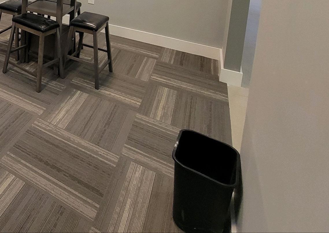 Renaissance Stylish Trash Can,Digital Retail Experience