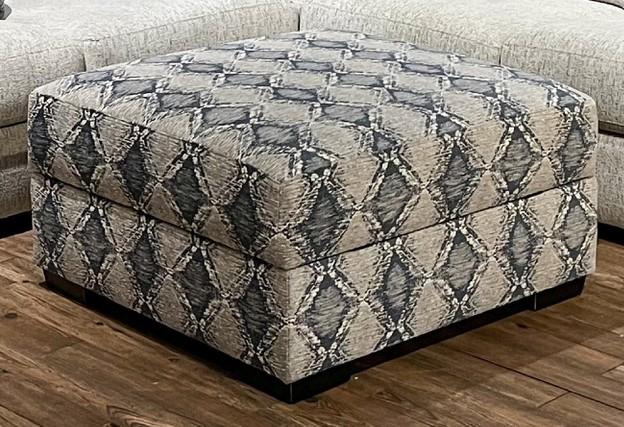 Dramatic Flair Meridian Ottoman